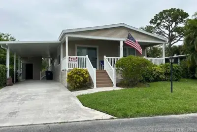 6319 Dogwood Ln, Lantana: photo 1 of 33