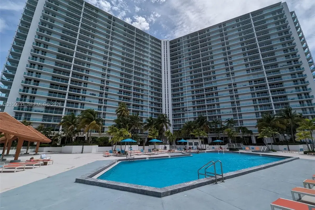 100 Bayview Dr #730, Sunny Isles Beach: photo 1 of 28