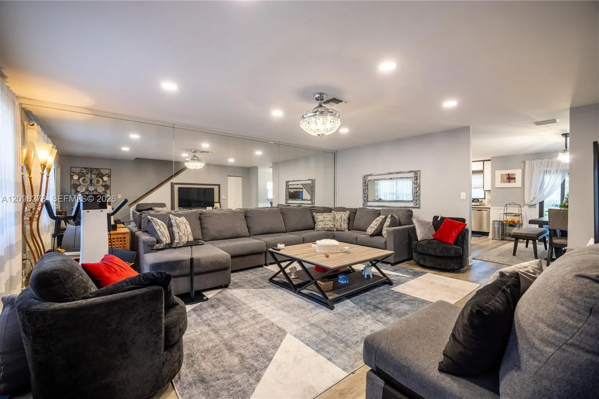 898 NW 47th St, Deerfield Beach: photo 1 of 26