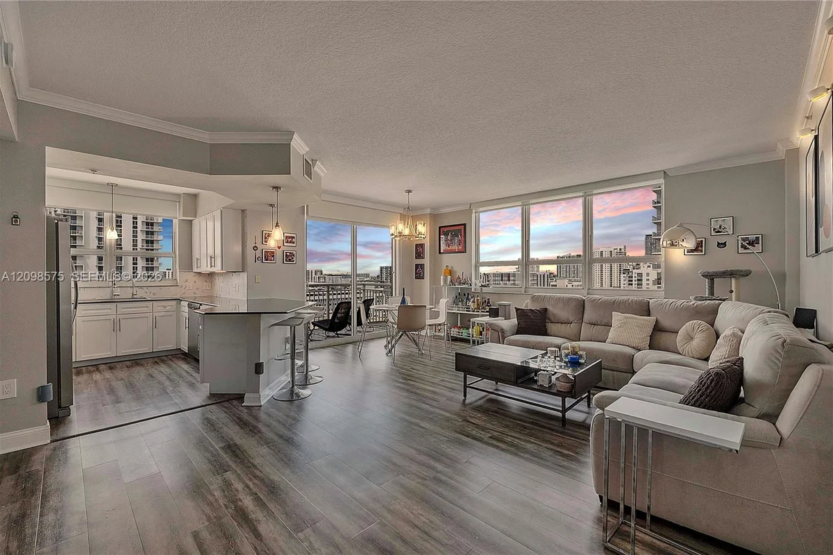 2000 N Bayshore Dr #1401, Miami: photo 1 of 40