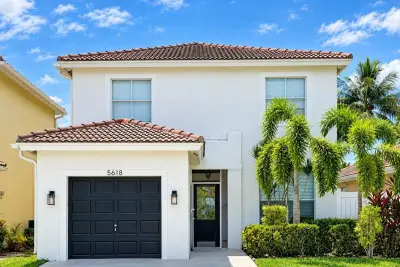 5618 Eagle Trace Ct, Lake Worth: photo 1 of 16