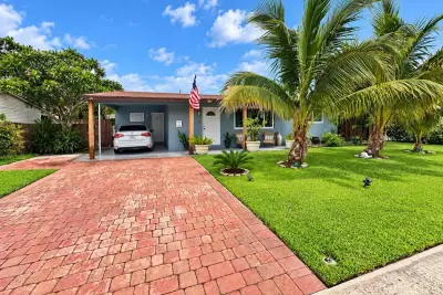 15 SW 13th Ct, Deerfield Beach: photo 1 of 36