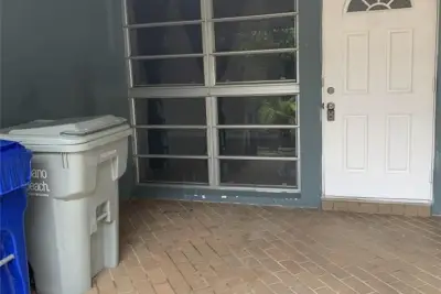 224 NE 24th Ave #E, Pompano Beach: photo 1 of 7