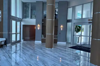 3131 NE 188th St #1-809, Aventura: photo 1 of 5