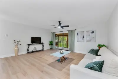 195 Deer Creek Blvd #807, Deerfield Beach: photo 1 of 21