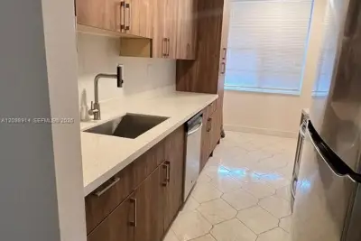 2998 NW 48th Ter #131, Lauderdale Lakes: photo 1 of 11
