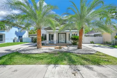 20111 SW 128th Ct, Miami: photo 1 of 55