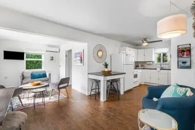 412 NE 7th Ave #A, Delray Beach: photo 1 of 9