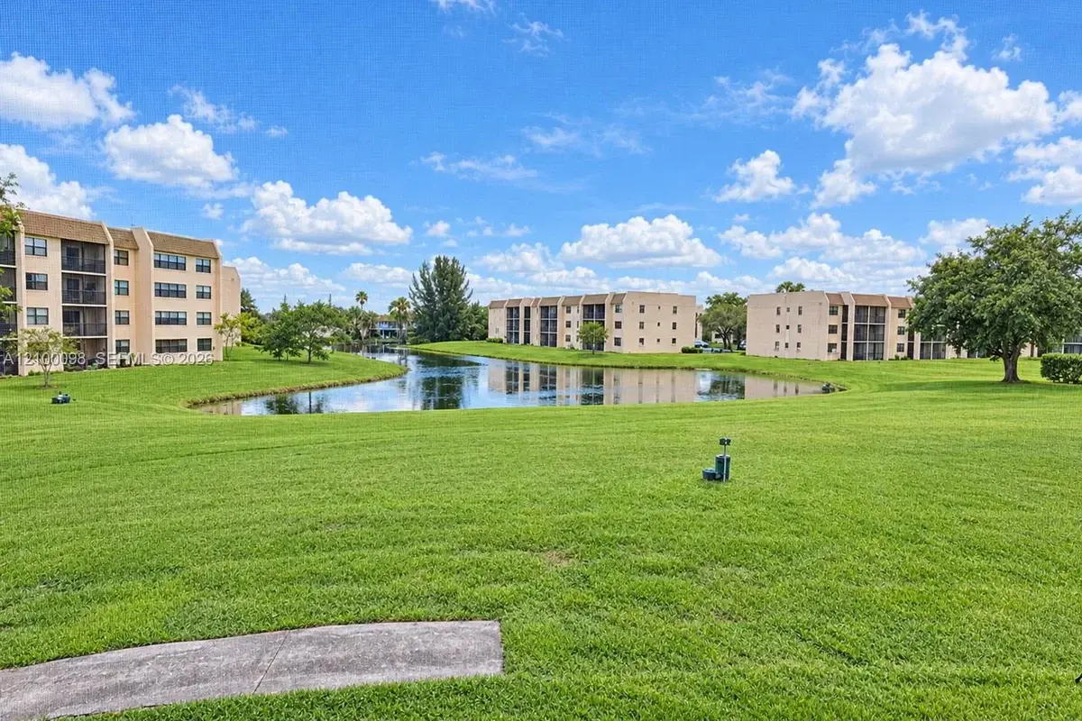 10402 Sunrise Lakes Blvd #201, Sunrise: photo 1 of 24