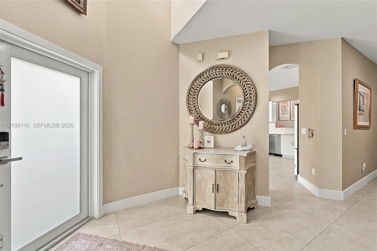 412 W Palm Aire Dr, Pompano Beach: photo 1 of 16