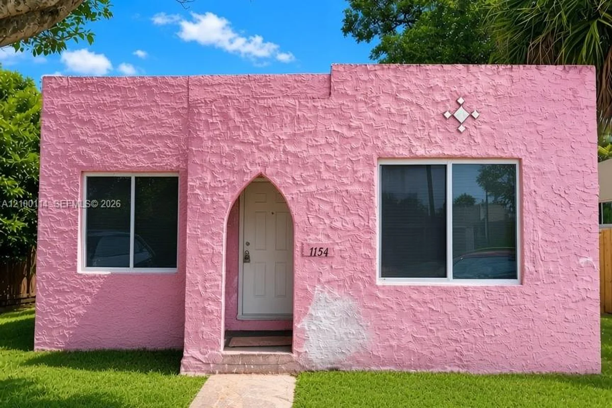 1154 W 25th St, Riviera Beach: photo 1 of 10