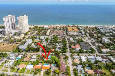 305 Hibiscus Ave, Pompano Beach: photo 1 of 31