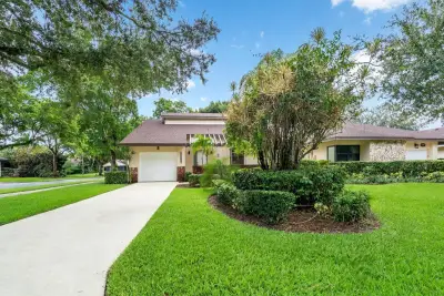 2588 Blue Sage Ave, Coconut Creek: photo 1 of 48
