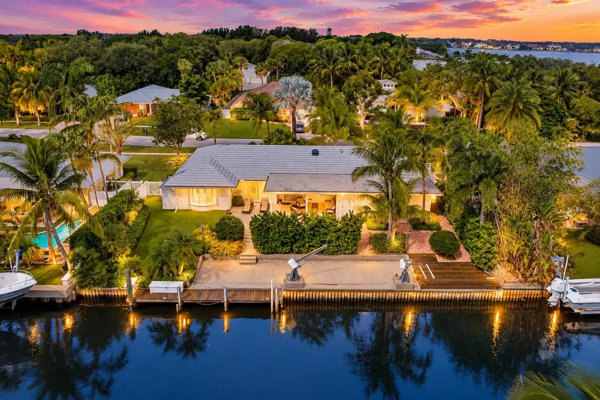 18150 Perigon Way, Jupiter: photo 1 of 43