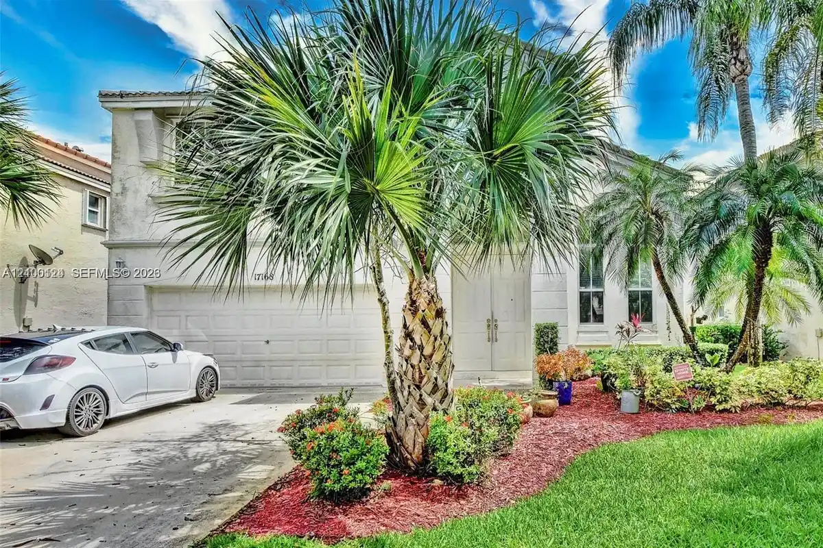 17168 SW 49th Pl, Miramar: photo 1 of 14