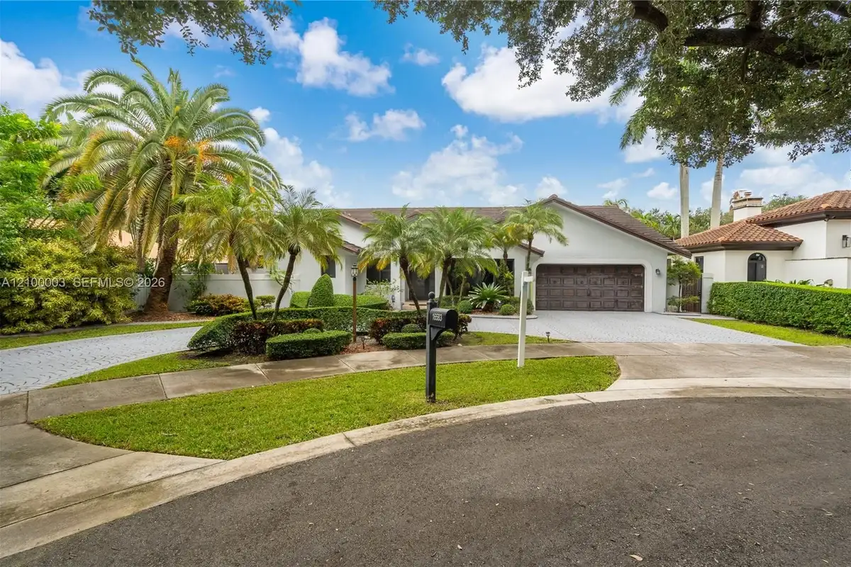 16583 NW 83rd Pl, Miami Lakes: photo 1 of 49
