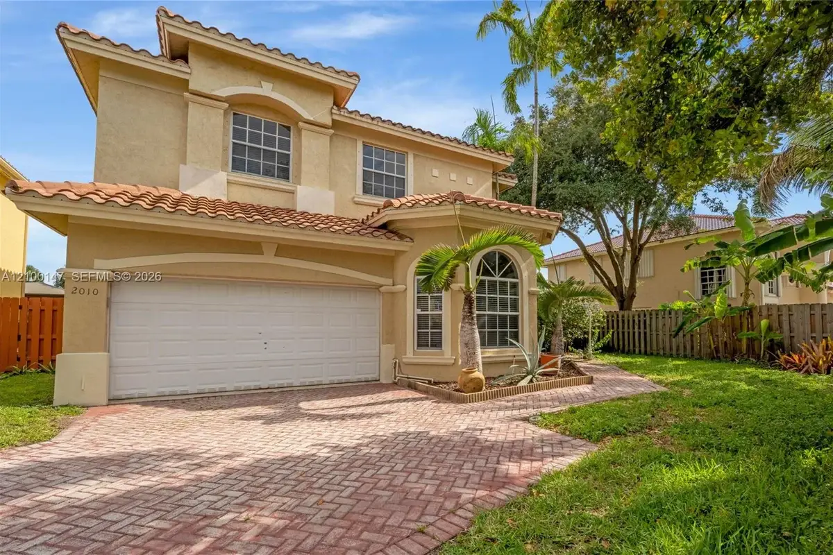 2010 NW 98th Way, Pembroke Pines: photo 1 of 16