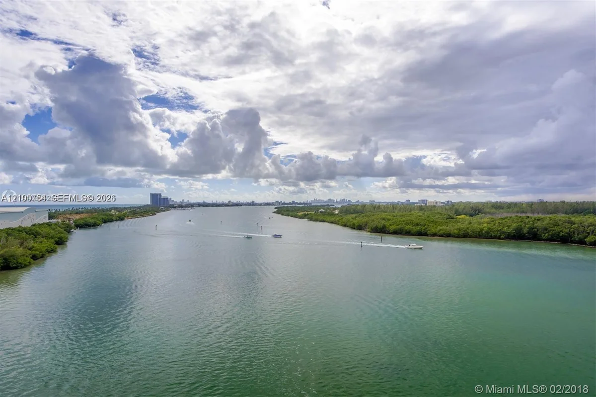 300 Bayview Dr #1102, Sunny Isles Beach: photo 1 of 29