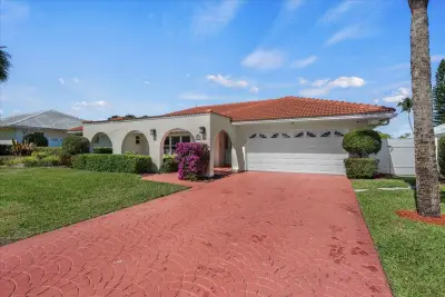 103 Olympus Cir, Jupiter: photo 1 of 37