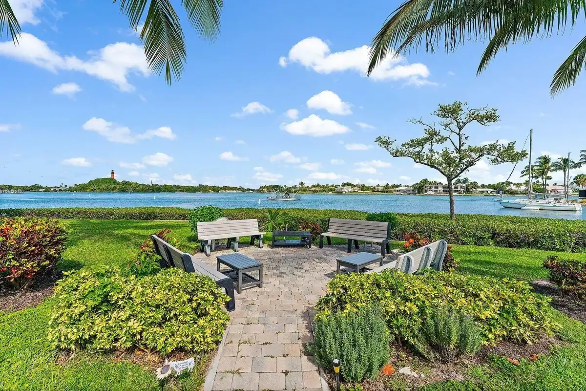 755 Saturn St #H206, Jupiter: photo 1 of 12