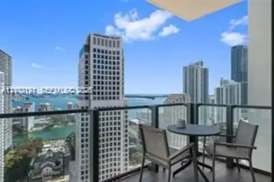 68 SE 6th St #3209, Miami: photo 1 of 15
