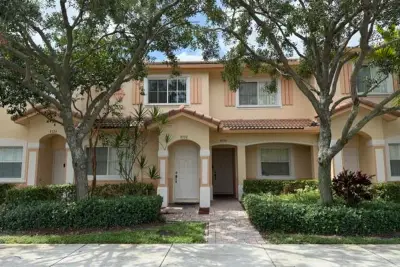 8330 SW 29th St #103, Miramar: photo 1 of 19