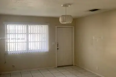 2641 Polk St #3, Hollywood: photo 1 of 8