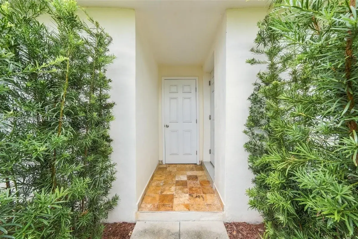 9731 NW 27th Ter #1, Doral: photo 1 of 13