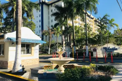 801 NW 47th Ave #914W, Miami: photo 1 of 6