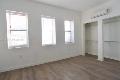 501 SW 6th Ct #323, Miami: photo 1 of 12
