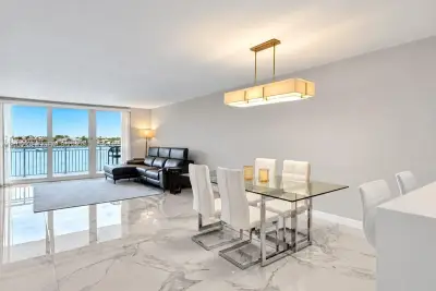 511 Bayshore Dr #310, Fort Lauderdale: photo 1 of 16