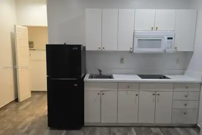 1345 Pennsylvania Ave #4A, Miami Beach: photo 1 of 16