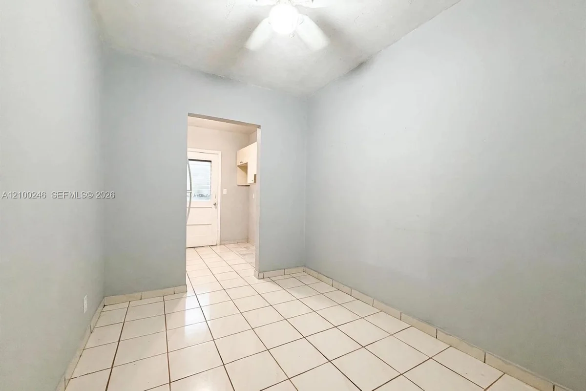821 Jefferson Ave #5, Miami Beach: photo 1 of 14