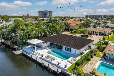 831 Dover St, Boca Raton: photo 1 of 86