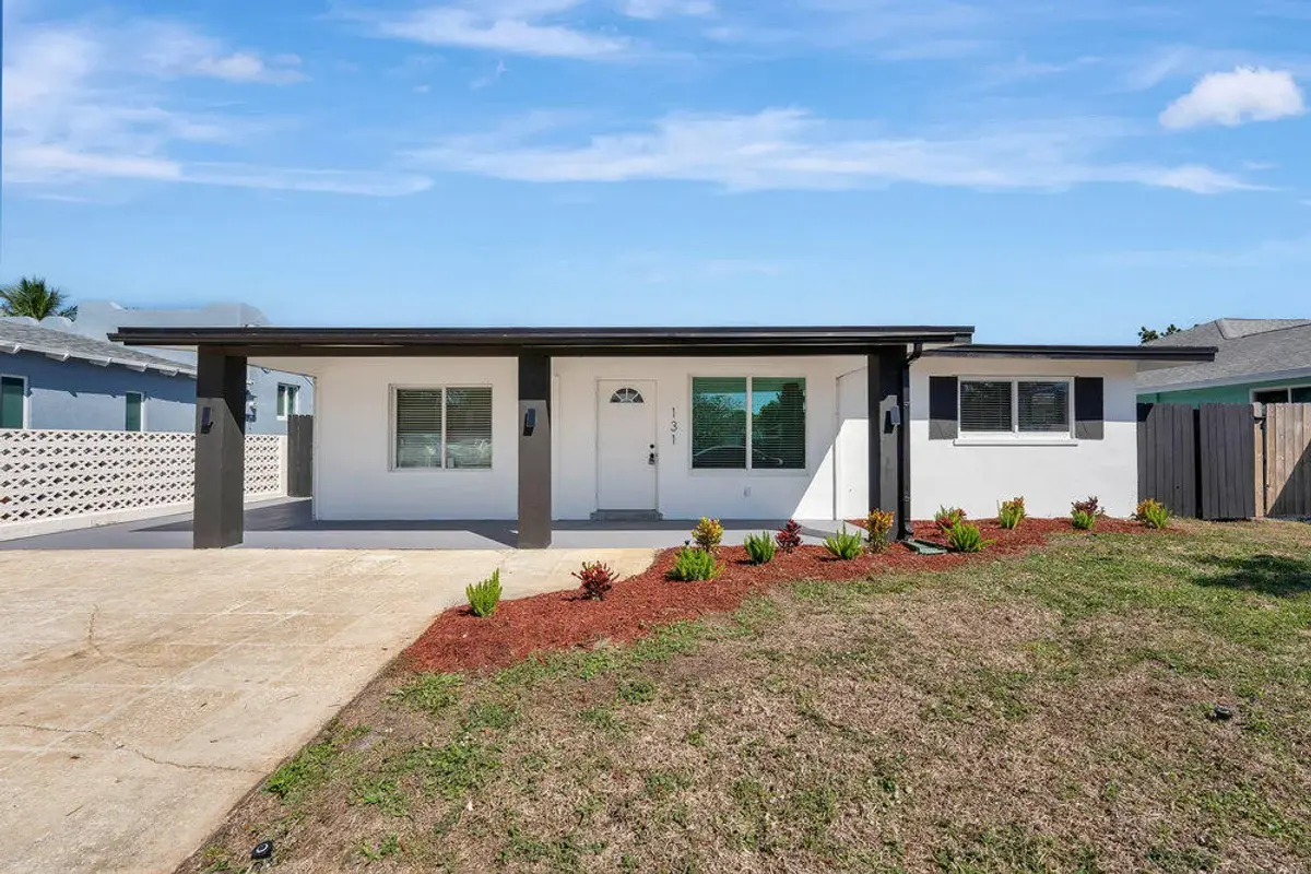 131 SE 4th Ave, Boynton Beach: photo 1 of 24