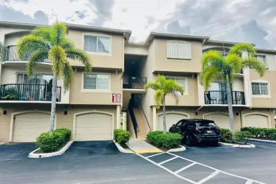 500 N Crestwood Ct N #519, Royal Palm Beach: photo 1 of 29