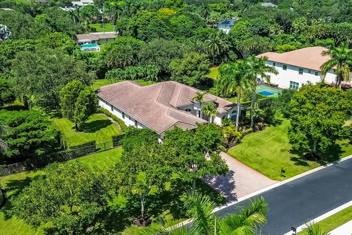3599 Juniper Ln, Davie: photo 1 of 93
