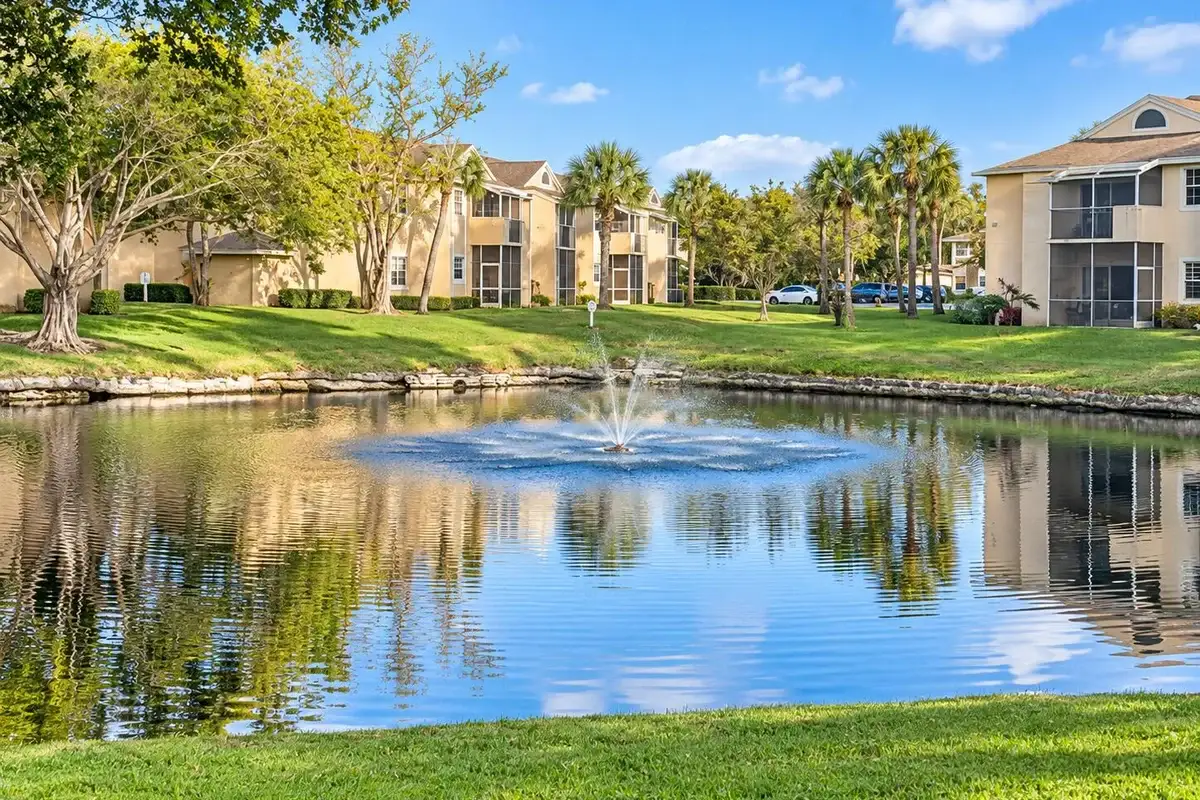 860 Cypress Park Way #L4, Deerfield Beach: photo 1 of 20