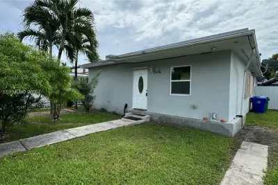 3414 SW, Miami: photo 1 of 14