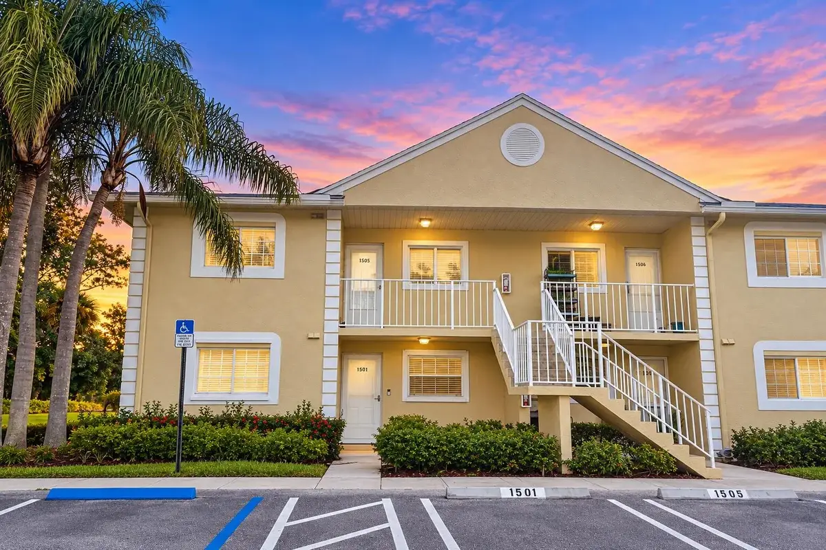 1505 Palm Beach Trace Dr, Royal Palm Beach: photo 1 of 27
