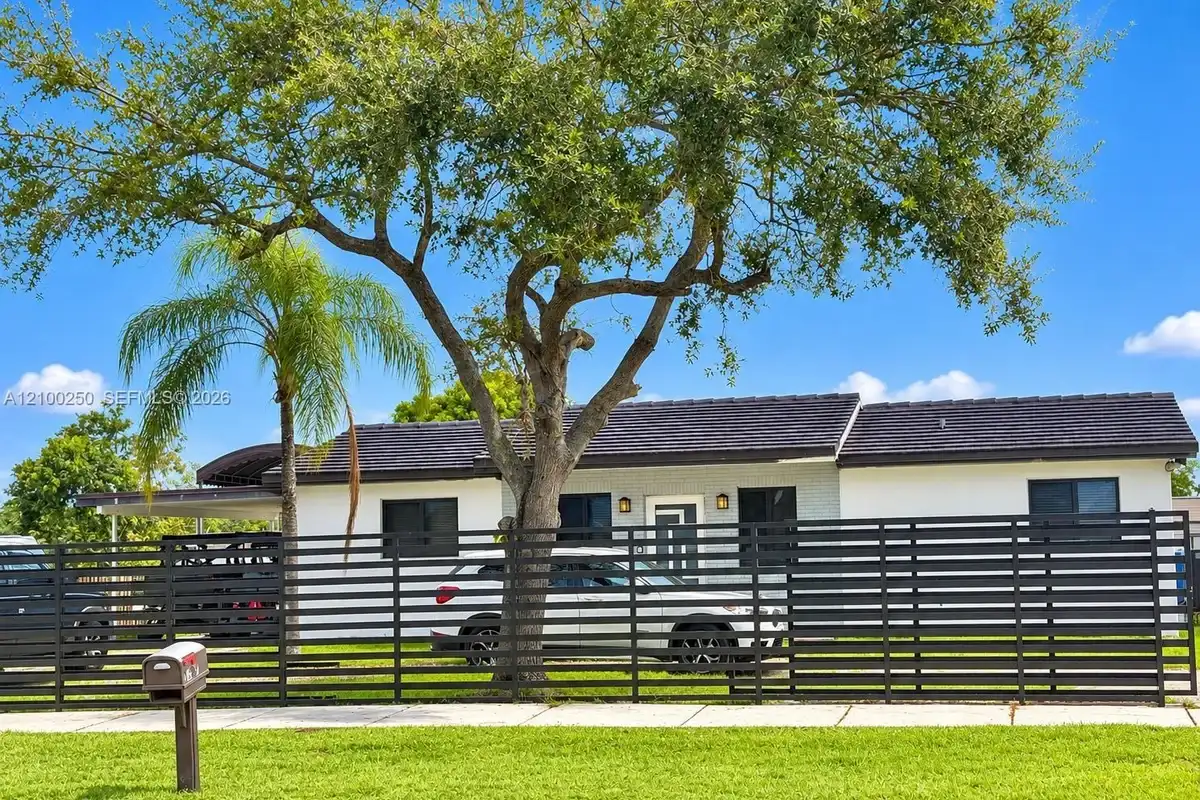 16345 SW 280th St, Homestead: photo 1 of 9