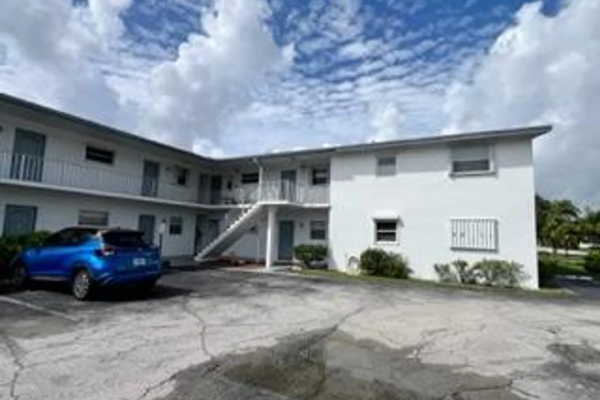 420 W Palm St #27, Lantana: photo 1 of 20
