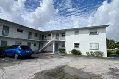 420 W Palm St #27, Lantana: photo 1 of 20
