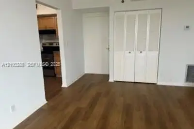 901 Hillcrest Dr #501, Hollywood: photo 1 of 34