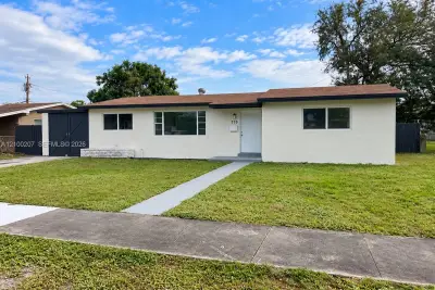 770 NW 179th St, Miami Gardens: photo 1 of 12