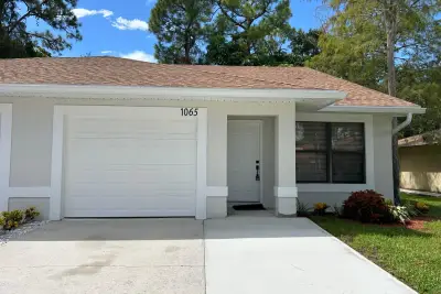 1065 Mulberry Pl, Wellington: photo 1 of 17
