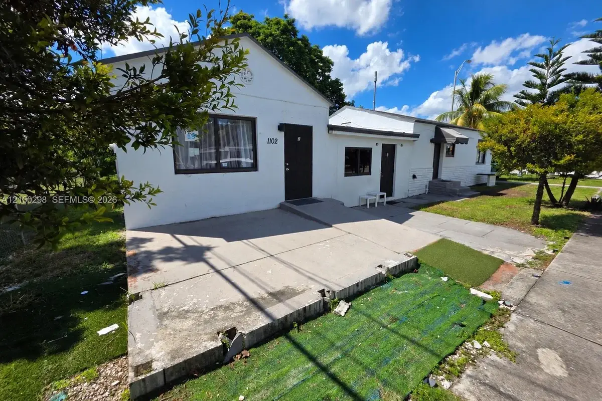 1102 NW 103rd St, Miami: photo 1 of 41