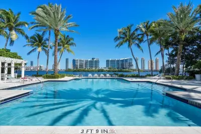 3255 NE 184th St #12511, Aventura: photo 1 of 42
