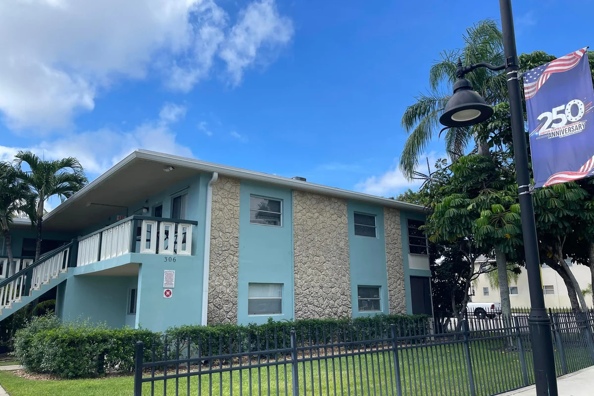 306 E Ocean Ave #114, Boynton Beach: photo 1 of 16