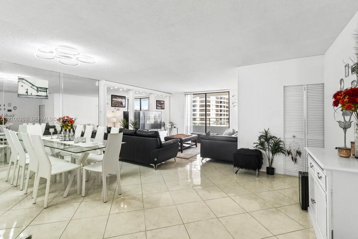 600 Three Islands Blvd #612, Hallandale Beach: photo 1 of 20